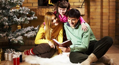 Tematem świątecznych książek dla dzieci są prawdziwe wartości Bożego Narodzenia, oparta na dzieleniu się miłością i radością