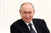 Władimir Putin wita Alaksandra Łukaszenkę podczas spotkania na Kremlu w Moskwie, 5 kwietnia 2023 r. Spotkanie odbywało się w przeddzień posiedzenia Rady Najwyższej Państwa Związkowego  6 kwietnia