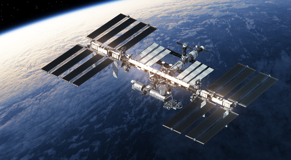 ISS Stacja Kosmiczna widoczna na tle Ziemi