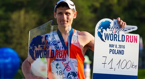 Tomasz Walerowicz przebiegł 71,.1 km i został zwycięzcą polskiej edycji biegu Wings for Life World Run w Poznaniu. Celem Wings for Life jest finansowanie badań mających na celu znalezienie metody leczenia urazów rdzenia kręgowego