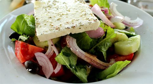 Ile wspólnego ma sałatka grecka z prawdziwą dietą śródziemnomorską?