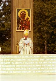 Jan Paweł II wygłasza homilię na mszy św. na placu Zwycięstwa. Warszawa, 2.06.1979 