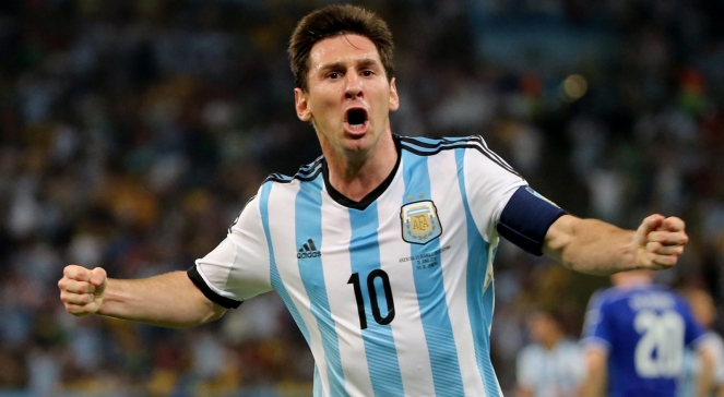 Lionel Messi cieszy się ze zdobycia bramki w meczu przeciwko Bośni i Hercegowinie