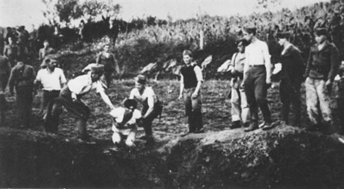 Egzekucja w obozie Jasenovac. Fot. Wikimedia Commons