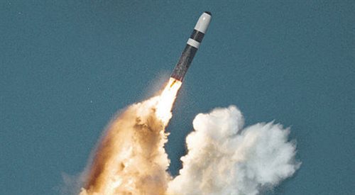 Rakieta, którą wypróbowują Rosjanie może przenosić ładunki nuklearne na odległość 8 tysięcy kilometrów