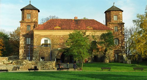 Zamek w Toszku - gotycka budowla, w której dziś znajdują się m.in. instytucje kultury
