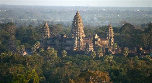 Widok Angkor Wat z Phnom Bakheng, fot. Wikimedia CommonsCC BY-SA 3.0Jadamta