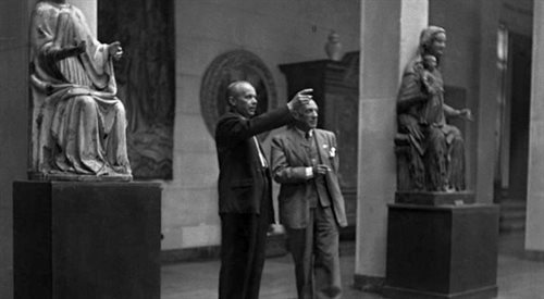 Stanisław Lorentz oprowadza Pabla Picassa po Muzeum Narodowym Warszawie (rok 1948)