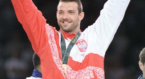 Paweł Nastula cieszy się ze złotego medalu olimpijskiego w Atlancie
