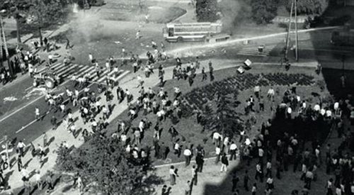 Przeciwko wprowadzanym przez władze PRL podwyżkom cen żywności zaprotestowało 25 czerwca 1976 r. ok. 80 tys. osób z 97 zakładów w 24 województwach