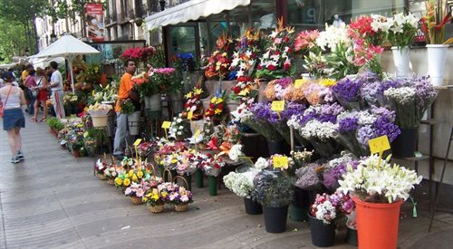 kwiaciarnie na ulicy La Rambla w Barcelonie