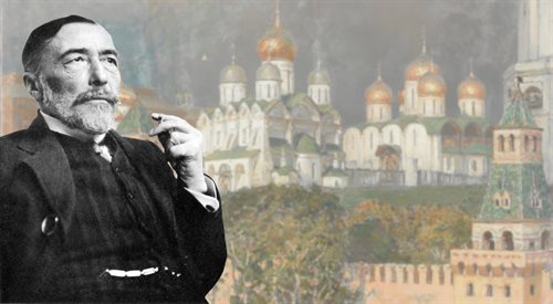 Joseph Conrad na tle moskiewskiego Kremla
