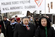 Około 100 byłych więźniów obozu Auschwitz obchodzi 70. rocznicę wyzwolenia