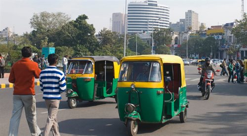 Popularnym środkiem transportu w New Delhi są riksze