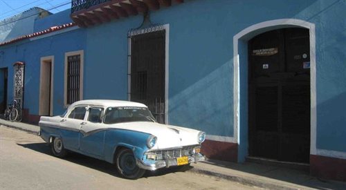 Wiele samochodów na Kubie pochodzi sprzed rewolucji, są nazywane yank tanks