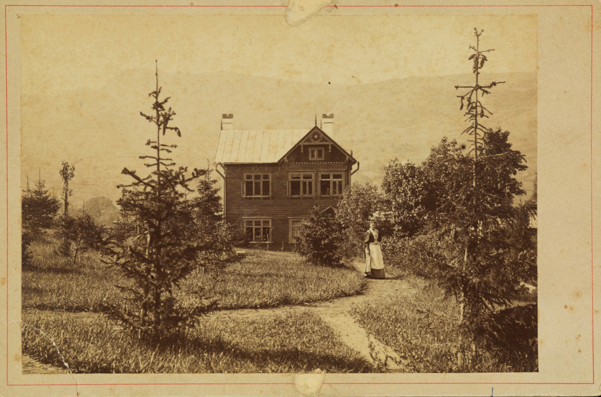 Szczawnica, willa "Szubertówka" (dom Awita Szuberta) i góra Bryjarka, ok. 1890 r. Fot. Awit Szubert/Polona