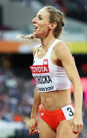 Angelika Cichocka będzie walczyła w niedzielę o złoto w biegu na 1500 metrów