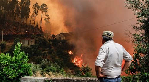 UE pomaga Portugalii w walce z gigantycznym pożarem.