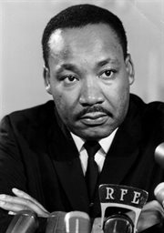 Martin Luther King przed mikrofonem RWE