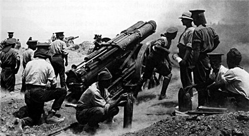 Ciężkie działo z okresu I wojny światowej, fot. Ernest Brooks, źr. Wikimedia Commonsdp