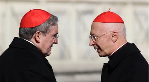 Kto zostanie nowym papieżem? Z lewej kardynał Raymond Burke (USA)z prawej kardynał Attilio Nicora (Włochy)