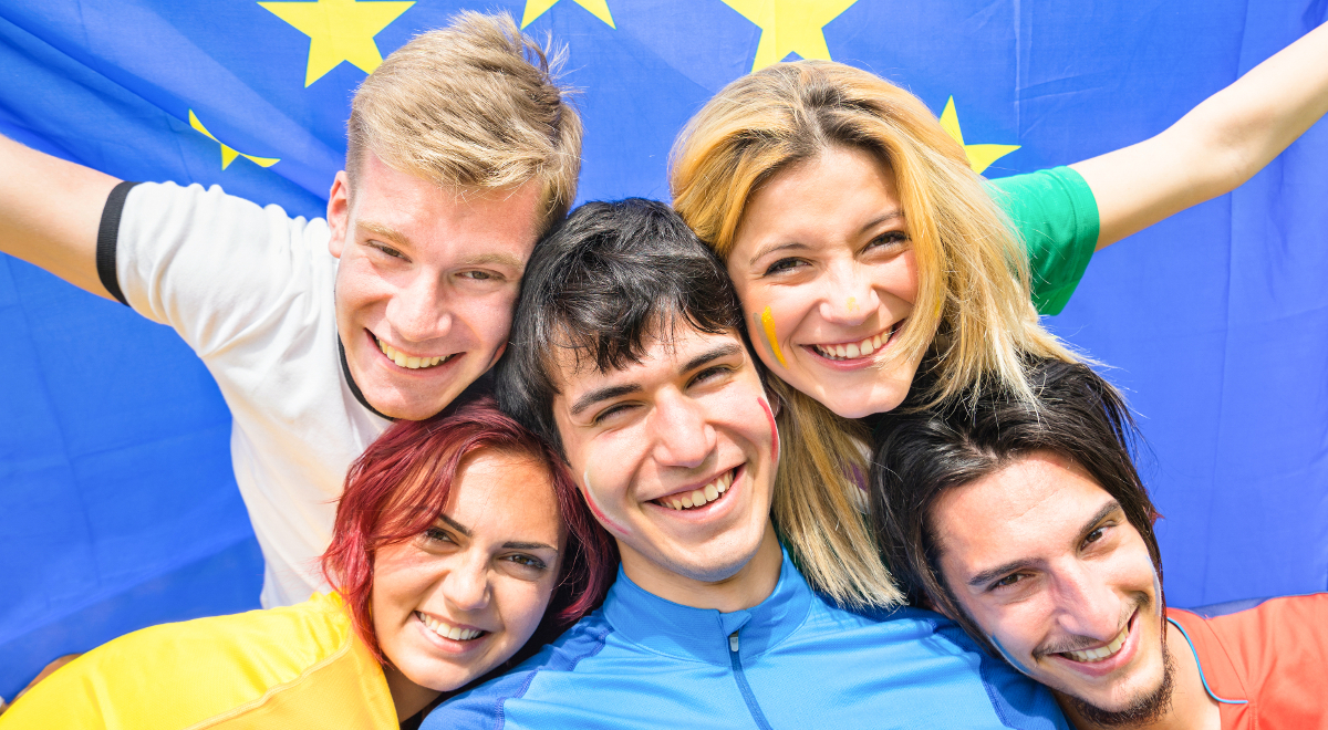 młodzież UE radość 1200x660.jpg