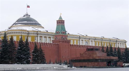 Mauzoleum  Lenina (po prawej) na tle Kremla