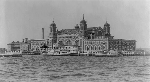 Ellis Island - centrum imigracyjne w 1905 roku