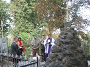 Na cmentarzu w Klecku na środkowej Białorusi, odsłonięto i poświęcono odnowioną tablicę pamiątkową ku czci żołnierzy Korpusu Ochrony Pogranicza. Zginęli oni w trakcie pełnienia służby oraz walk z Armią Czerwoną po napaści na Polskę 17 września 1939 roku
