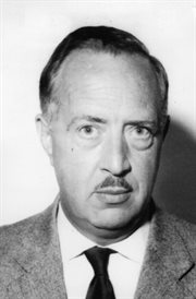 Tadeusz Żenczykowski (pseud. Tadeusz Zawadzki), historyk, publicysta. W Rozgłośni Polskiej Radia Wolna Europa w latach 1954-1972.