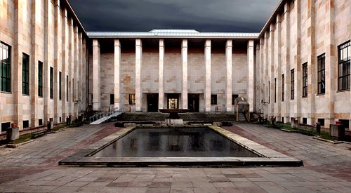 Część gmachu Muzeum Narodowego w Warszawie