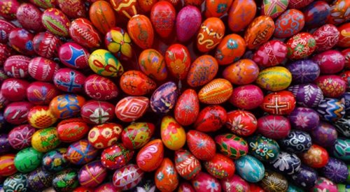 Wielkanocne obyczaje: śmigus-dyngus, pisanki i pascha 