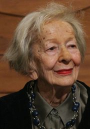 Na zdjęciu archiwalnym z dnia 20.01.2011. Noblistka, poetka Wisława Szymborska. Wisława Szymborska zmarła 1 lutego 2012 roku, miała 89 lat. 