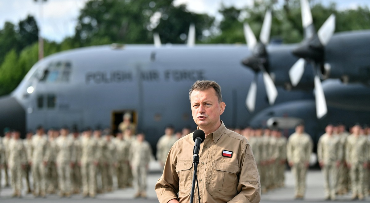 Defence Minister Mariusz Błaszczak speaks during a welcoming ceremony for Polish soldiers at Wrocław Airport on Wednesday.