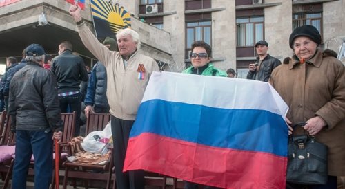 Prorosyjscy demonstranci w Doniecku pomagają Moskwie destabilizować Ukrainę