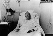 Papież Jan Paweł II w szpitalu po zamachu w 1981