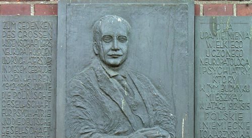Tablica pamiątkowa poświęcona osobie Aloisa Alzheimera we Wrocławiu fot. WikipediaccBonio.