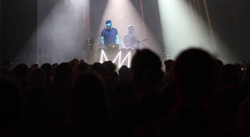 Duet Małe Miasta wystąpił w tym roku na Soundrive Festival, a jego utwór Już prawie tańczę znalazł się na kompilacji