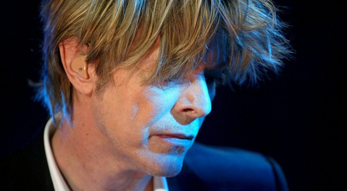 David Bowie podczas koncertu w ramach Montreux Jazz Festival w Szwajcarii w 2002 roku