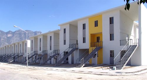 Zaprojektowane przez Alejandra Aravenę osiedle domów w meksykańskim Monterrey