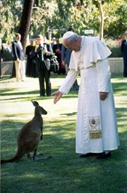 Papież Jan Paweł II w parku Victoria w Adelajdzie. Australia, 1986