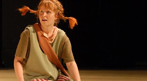 Dominika Kluźniak podczas próby spektaklu na podstawie książki Astrid Lindgren pt. Pippi Pończoszanka w reżyserii Agnieszki Glińskiej w Teatrze Dramatycznym, wrzesień 2007