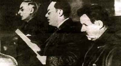 Andriej Wyszynski wygłaszający akt oskarżenia w procesie Piatakowa-Radka, 23 stycznia 1937 r.