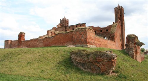 Ruiny zamku w Radzyniu Chełmińskim, na którym powołano Związek Jaszczurczy, fot. Łukasz Niemiec, źr. Wikimedia CommonsCC 3.0