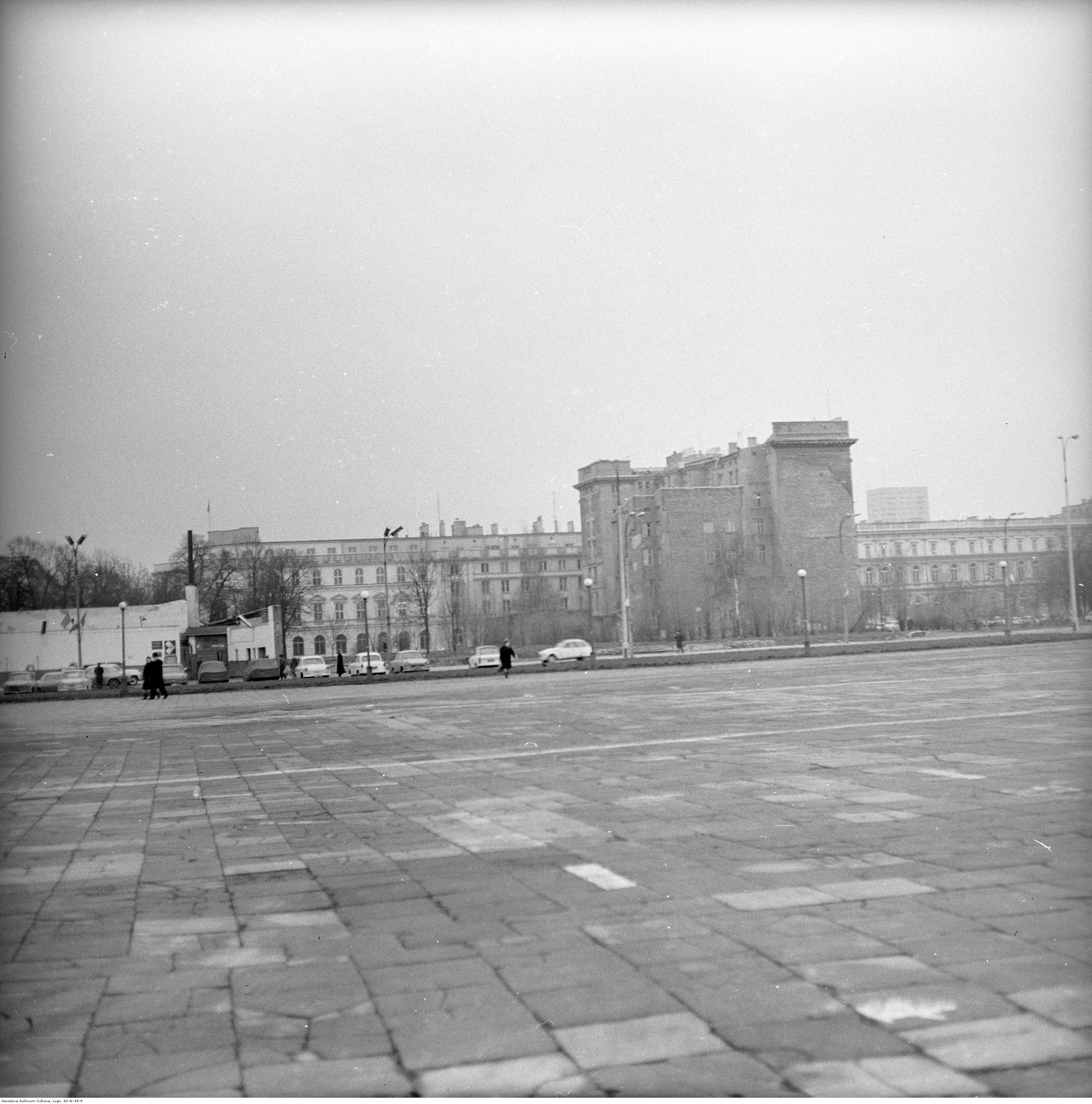 Pusty plac po pałacu Kronenberga, 1970 rok. Foto: Narodowe Archiwum Cyfrowe