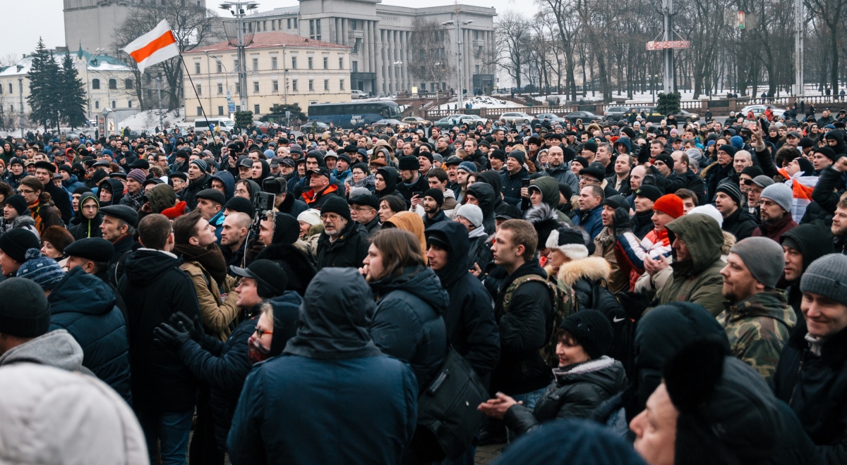 protest białoruś free  niedarmajedy darmajedy 1200 shutterstock mińsk 17 lutego Marsz Oburzonych.jpg