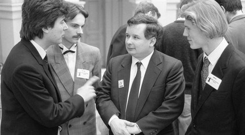 I Kongres Porozumiena Centrum (PC) na Politechnice Warszawskiej, w środku przewodniczący PC Jarosław Kaczyński. Warszawa, 3 marca 1991 roku.