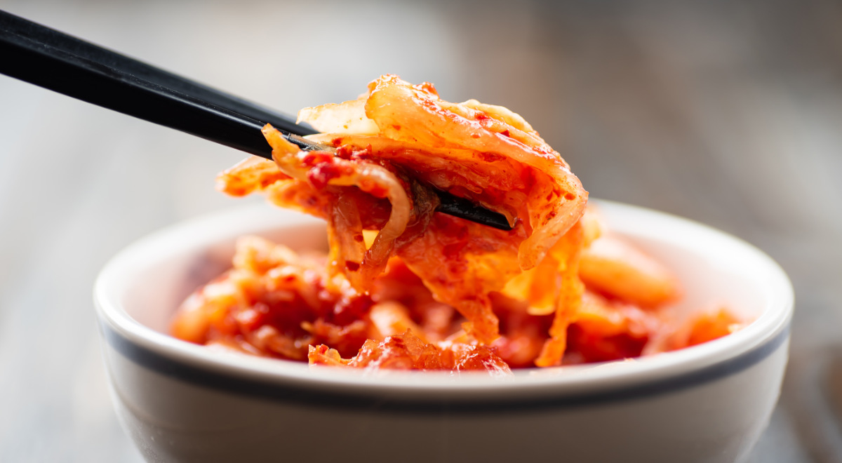 Jedną z najpopularniejszych potraw azjatyckich jest kimchi, czyli kiszona kapusta w specjalnej formule.