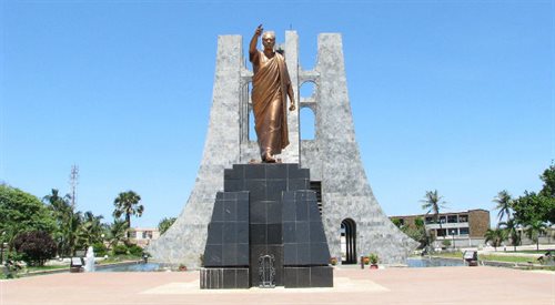Pomnik Kwame Nkrumaha w Akrze fot. WikipediaccEdward Kamau.