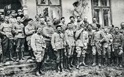 Józef Piłsudski wśród oficerów I Brygady Legionów Polskich, w dniu swoich imienin. Grudzyny, 19.03.1915